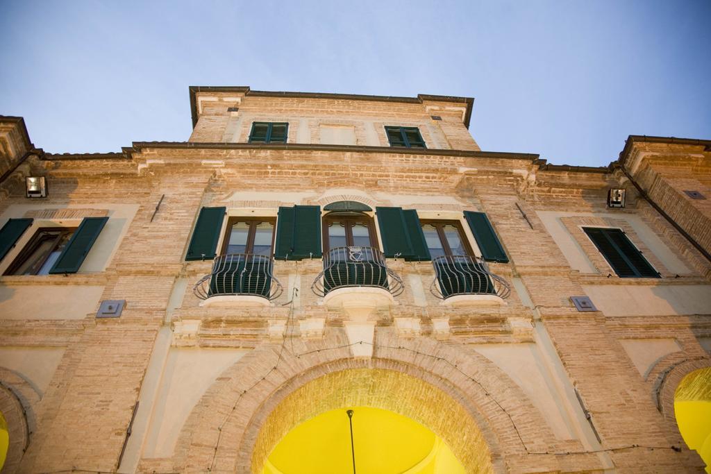 Marchese Del Grillo Hotel Fabriano Exterior foto